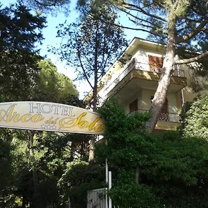 Arco Del Sole 3*, Lavagna Italia
