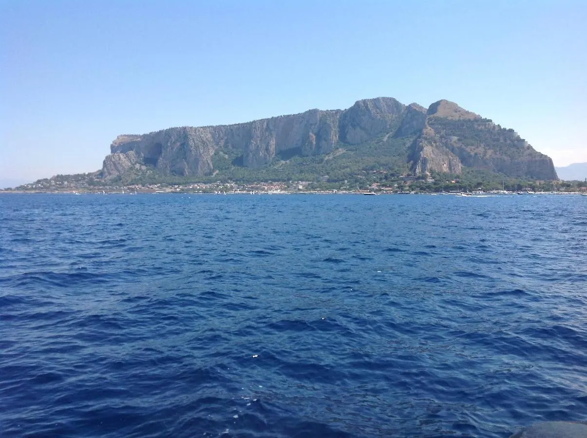 B&B Tiffany Sferracavallo Palermo Bed & Breakfast