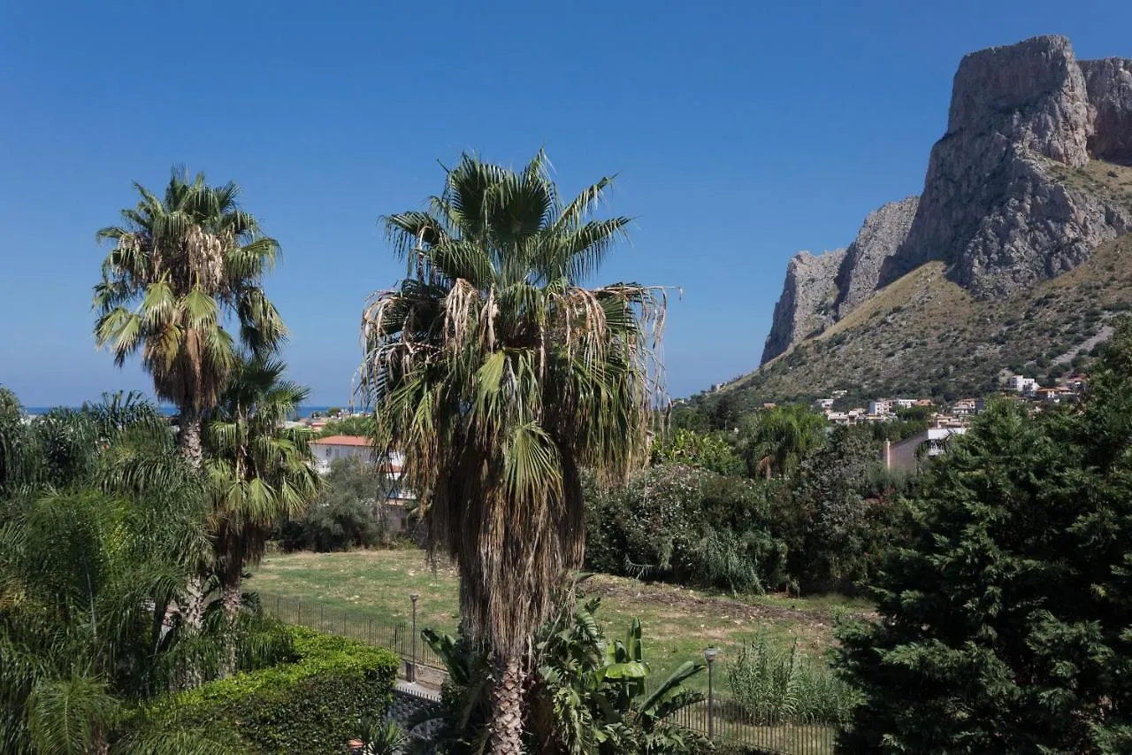 B&B Tiffany Sferracavallo Palermo Bed & Breakfast