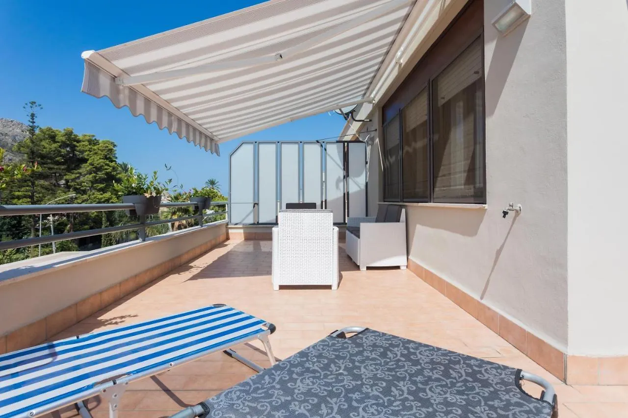 B&B Tiffany Sferracavallo Palermo 3*,  Italy